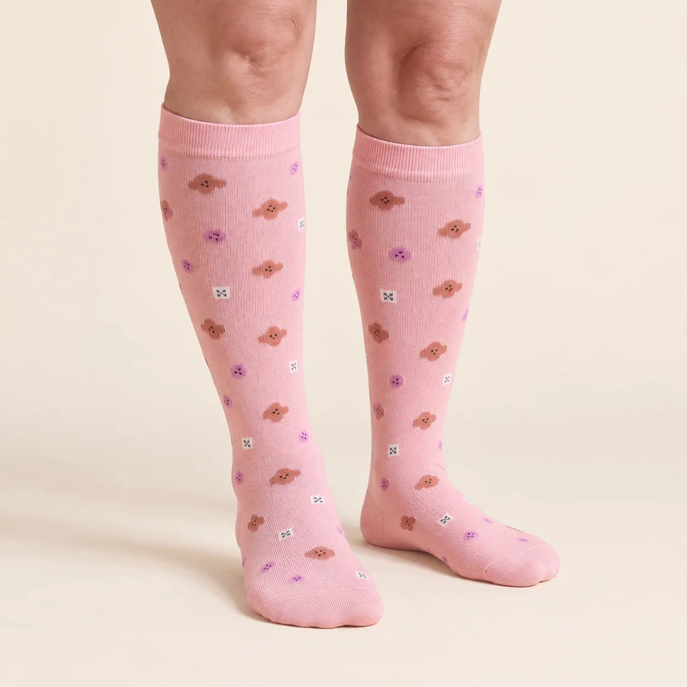 Lovelle Lift compression socks in Pink Ditsy – front view – knee-high with soft-knit cuff