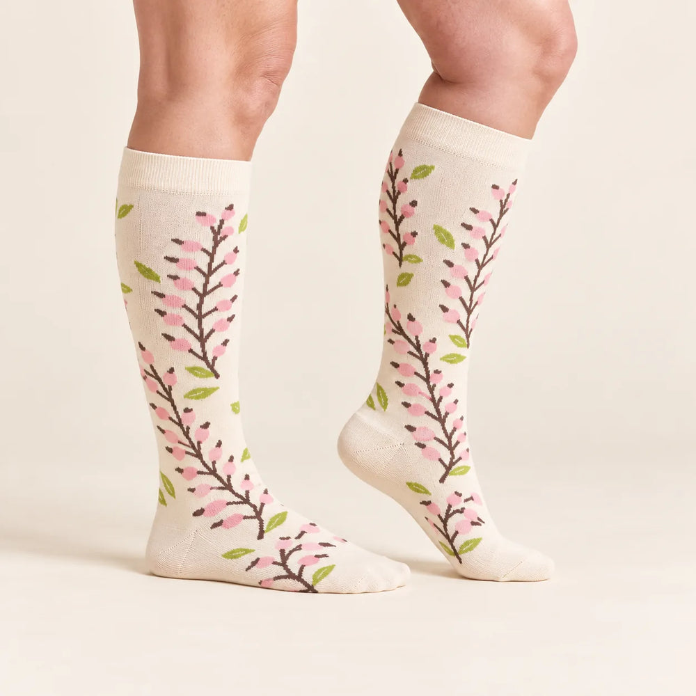 Lovelle Lift compression socks in Cherry Blossom – side view – graduated compression from ankle to knee