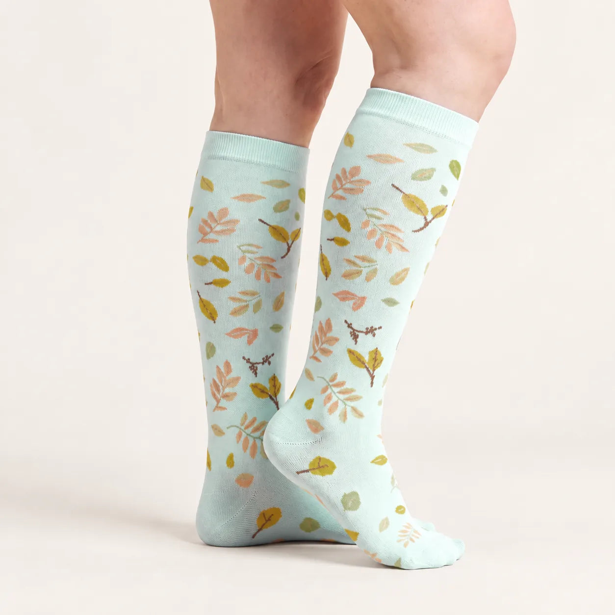 Lovelle Lift compression socks in the Mint Leaf design