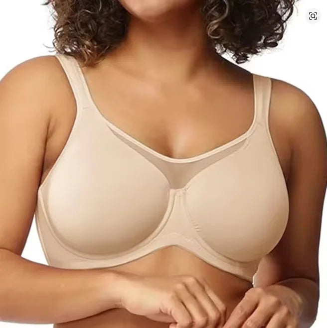 Lovelle Grace minimizer bra in Beige, on model